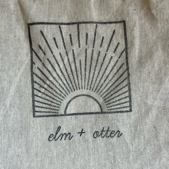 LIKE NEW elk & otter multicultural peg dolls - Picture 3 of 6